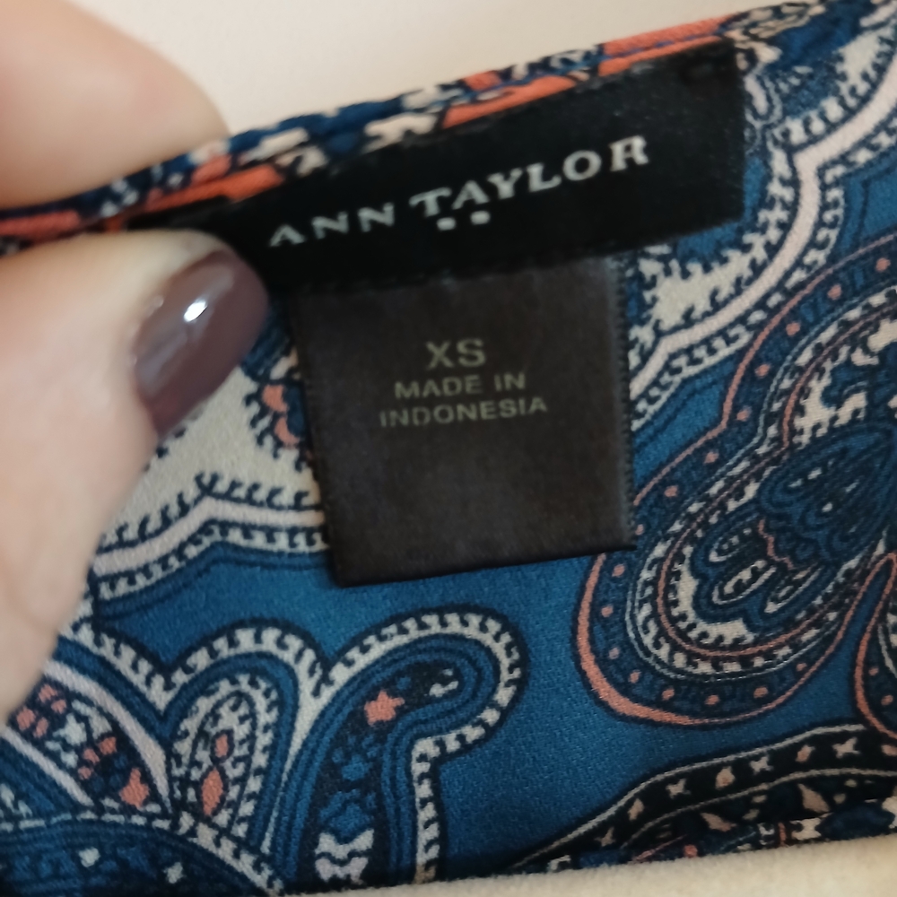 3 For $20 Ann Taylor Paisley Wrap Blouse - Navy and Coral - Picture 4 of 7